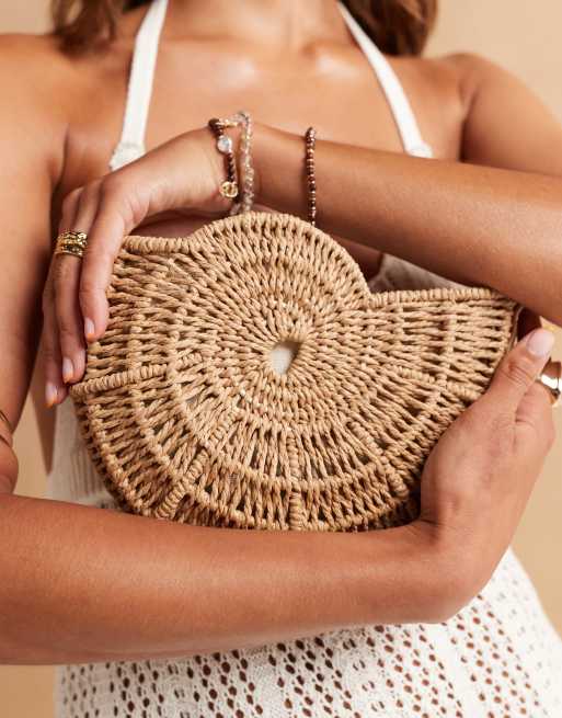ASOS DESIGN – Ammonit-Muschelförmige Umhängetasche aus Häkelstrick in neutralem Farbton, 3 von 4