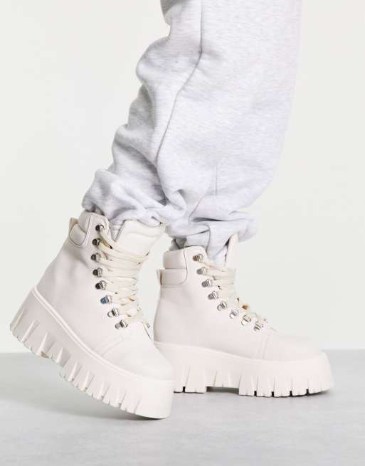 ASOS DESIGN - Anastasia - Chunky vandrestøvler med snørebånd i hvid, 3 af 4