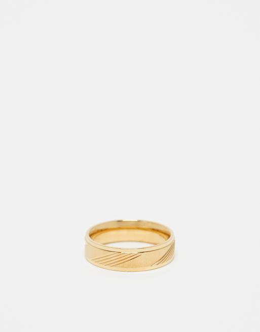 ASOS DESIGN - Anello a fascia in acciaio inossidabile resistente all'acqua color oro con motivo orizzontale inciso