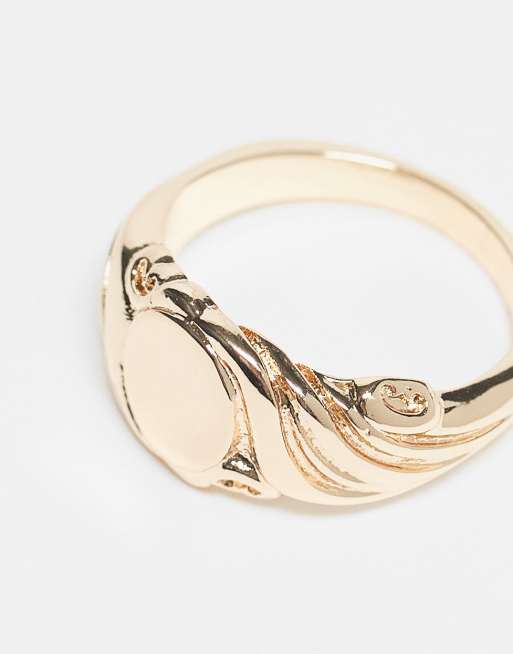 ASOS DESIGN - Anello a sigillo color oro con incisioni, 4 di 4