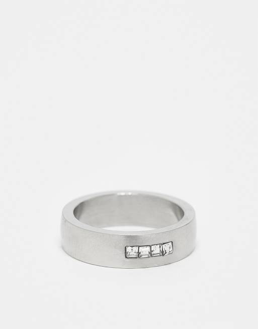 ASOS DESIGN - Anello argentato in acciaio inossidabile resistente all'acqua spazzolato con cristalli