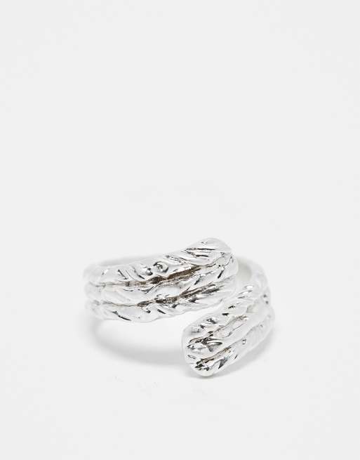 ASOS DESIGN - Anello avvolgente color argento zigrinato effetto colato