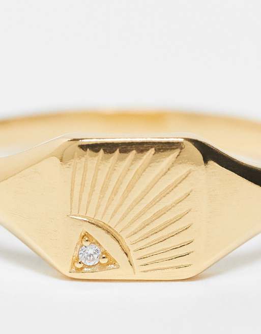 ASOS DESIGN - Anello con sigillo in acciaio inossidabile dorato con cristallo e incisioni, 2 di 3