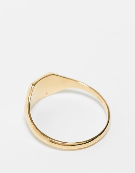 ASOS DESIGN - Anello con sigillo in acciaio inossidabile dorato con cristallo e incisioni, 3 di 3