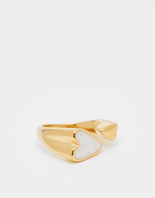 ASOS DESIGN - Anello in acciaio inossidabile resistente all'acqua dorato con dettaglio a cuore