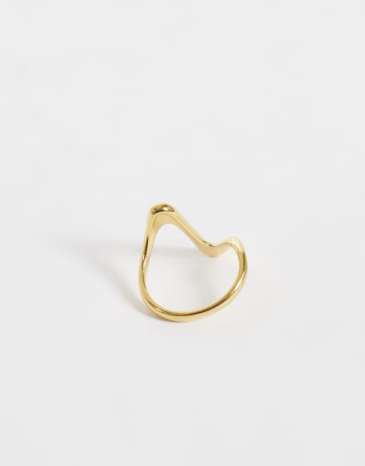 ASOS DESIGN anello in acciaio inossidabile waterproof con design ondulato color oro, 3 di 3