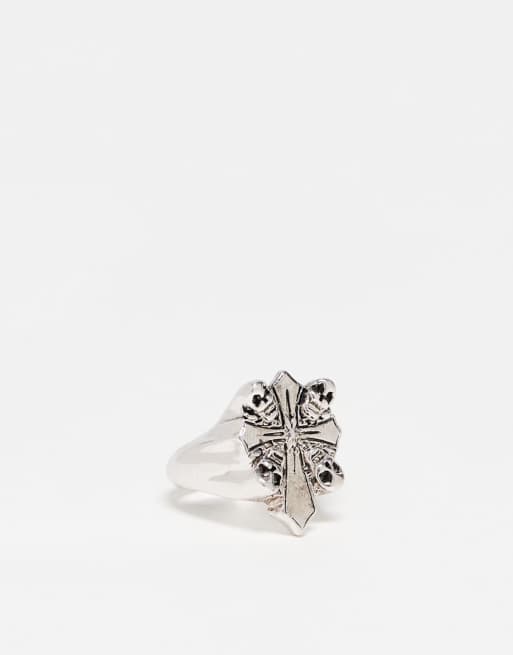 ASOS DESIGN - Anello spesso con croce gotica e teschi color argento brunito