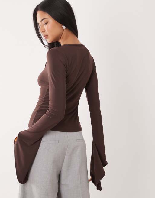 ASOS DESIGN angel sleeve key hole top, 4 of 4