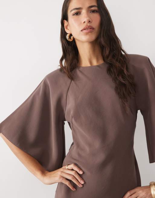 ASOS DESIGN angel sleeve maxi dress in brown, 4 of 4