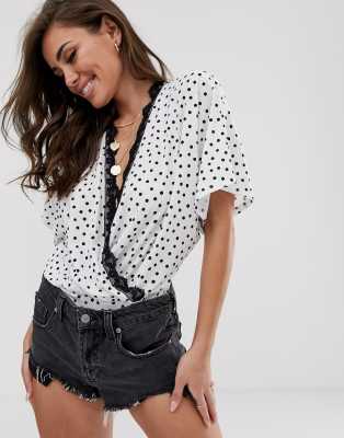 ASOS DESIGN - Body met overslag, vleermuismouwen en kanten rand en stippels-Multi Multi