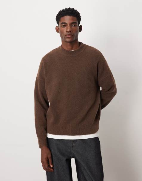 ASOS DESIGN – Angerauter Oversize-Strickpullover in Braun mit Rundhalsausschnitt - view 1