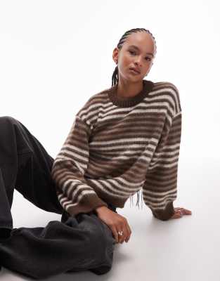 ASOS DESIGN - Angerauter Strickpullover in Braun mit farblich abgestimmten Streifen und weiten Ärmeln-Bunt