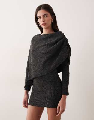 ASOS DESIGN - Angerautes, geripptes Cape-Minikleid in Anthrazit-Grau