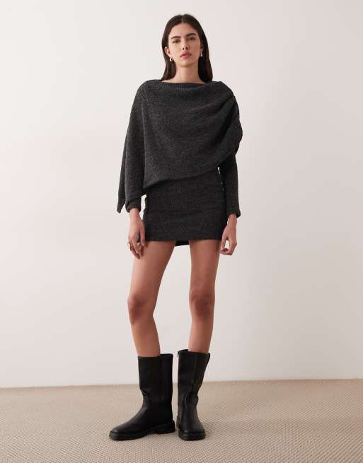 ASOS DESIGN – Angerautes, geripptes Cape-Minikleid in Anthrazit, 2 von 4