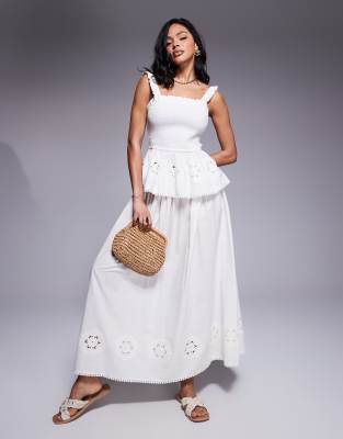 ASOS DESIGN - Angie - Maxi-Strandrock aus Baumwoll-Popeline in Cremeweiß mit Lochstickerei