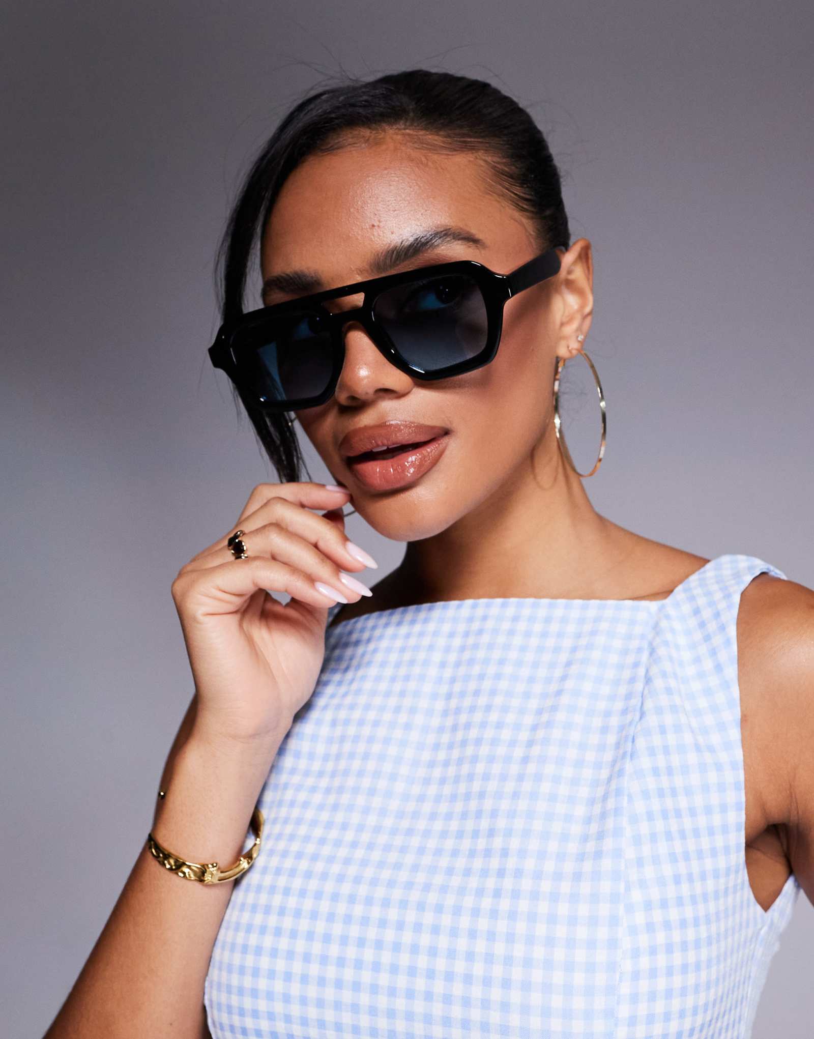 ДИЗАЙНЕРСКИЕ угловатые солнцезащитные очки-авиаторы ASOS в черном цвете