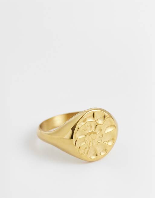 ASOS DESIGN - Anillo dorado tipo sello con diseño de concha de acero inoxidable resistente al agua