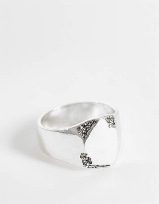 ASOS DESIGN - Anillo plateado pulido tipo sello con diseño desgastado