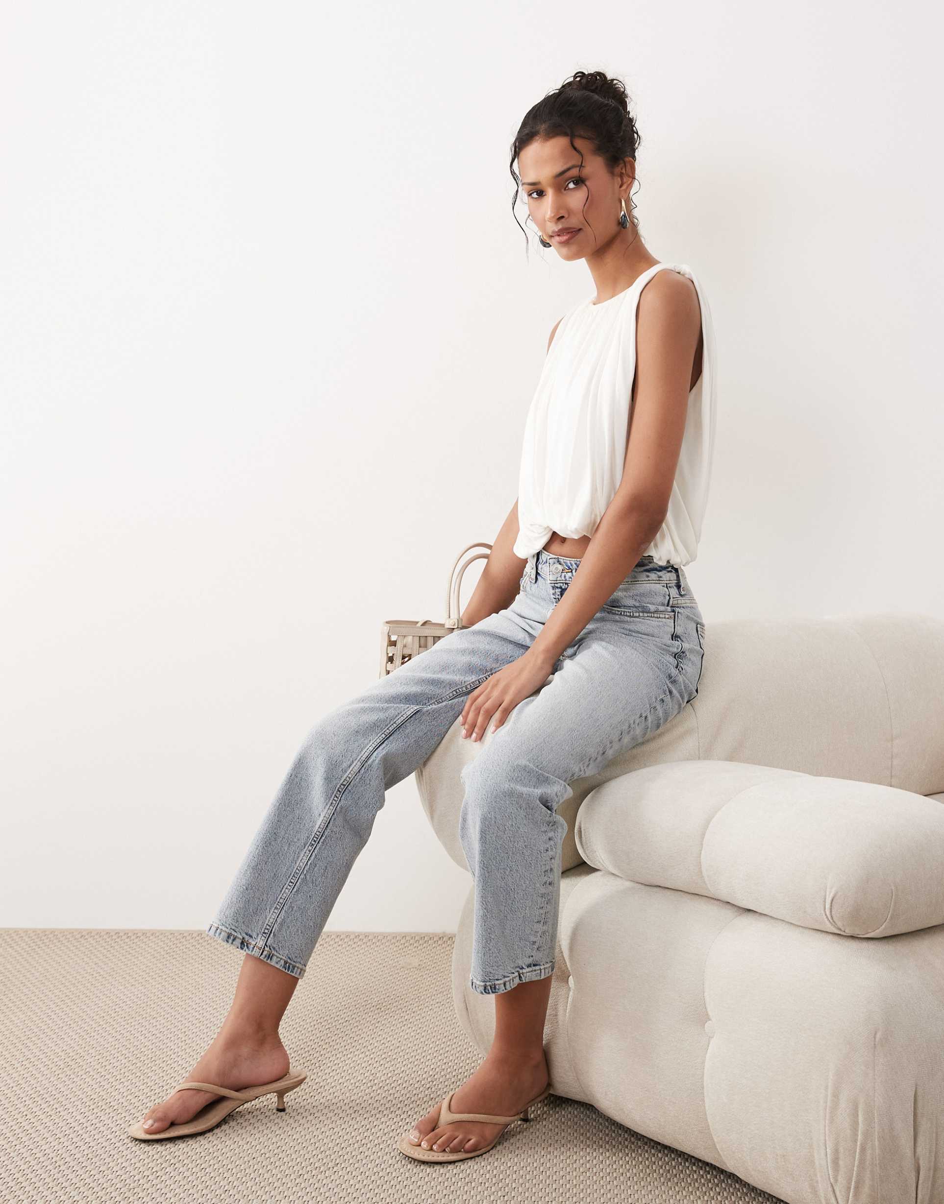 asos design ankle grazer comfort stretch straight leg jeans in lightwash