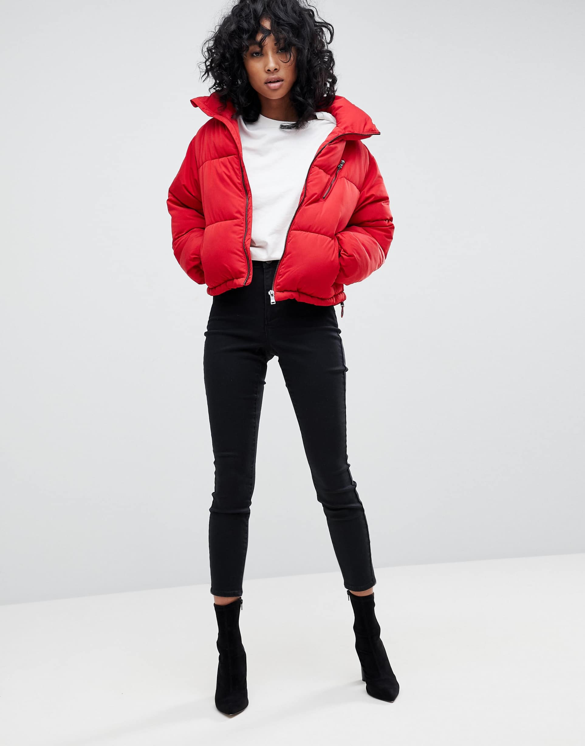 Dior puffer jacket. зимняя женская укороченная куртка. коричневый пуховик stradivarius. асос зеленый пуховик. укороченная куртка женская.