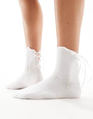 ASOS DESIGN ankle socks with back bow detail in white