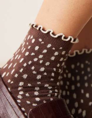 Asos Design Ankle Socks With Frill Tops In Brown