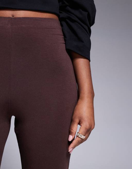 ASOS DESIGN – Anschmiegsame Schlaghose in Schokobraun, 4 von 5