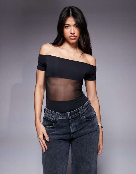 ASOS DESIGN – Anschmiegsamer Body in Schwarz mit Carmen-Ausschnitt und Netzstoff-Einsatz - view 1