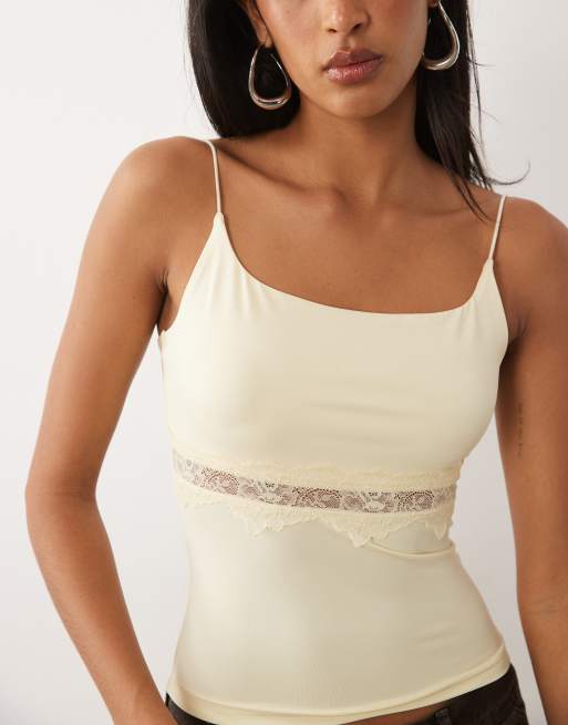 ASOS DESIGN – Anschmiegsames Camisole-Oberteil in Buttermilchgelb mit eckigem Ausschnitt und Spitzenborte, 3 von 4