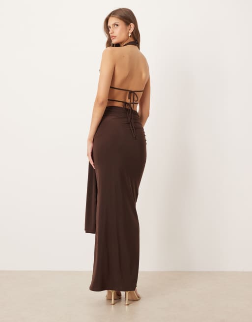 ASOS DESIGN – Anschmiegsames Maxikleid in Schokobraun mit Wasserfallausschnitt und Knotendetail vorne, 4 von 4