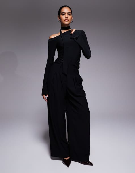 ASOS DESIGN – Anschmiegsames, schulterfreies Oberteil in Schwarz mit Schaldetail und ausgestellten Ärmeln - view 1