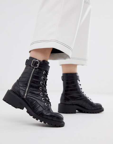 ASOS DESIGN - Anya - Bottines à lacets avec détail métallique - Noir croco