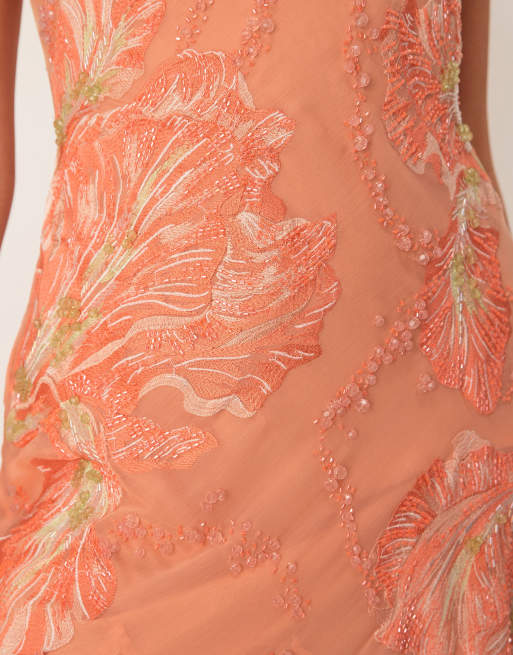 ASOS DESIGN – Aprikosfärgad maxiklänning med bandeau-ringning och utsmyckade blommor, 2 av 4