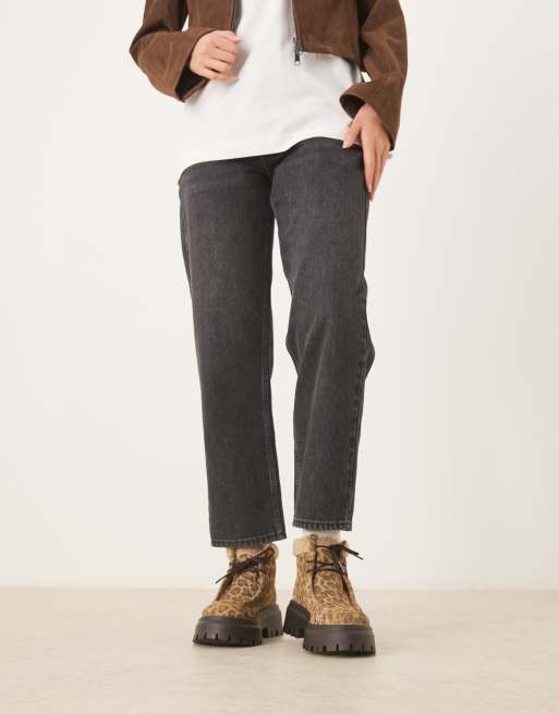 ASOS DESIGN - Arlo - Bottines à lacets chunky en daim motif léopard avec bordure imitation peau de mouton, 2 de 4