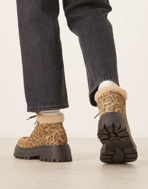 ASOS DESIGN - Arlo - Bottines à lacets chunky en daim motif léopard avec bordure imitation peau de mouton, 4 de 4