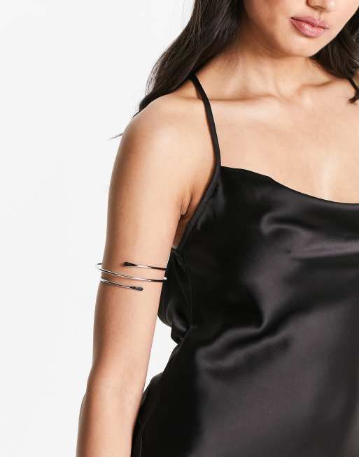 ASOS DESIGN - Armband met omslagontwerp in zilverkleur
