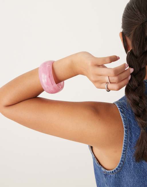 ASOS DESIGN - Armband van hars in roze, 2 van 3
