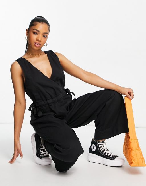 ASOS DESIGN – Ärmelloser Jumpsuit aus Twill in Schwarz mit Tunnelzug an der Taille , 2 von 4