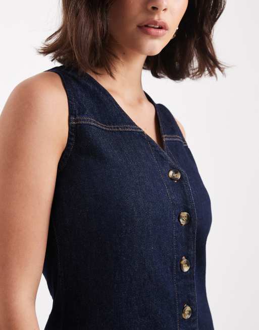 ASOS DESIGN – Ärmelloses, ausgestelltes Mini-Jeanskleid in Rinse-Waschung, 2 von 4