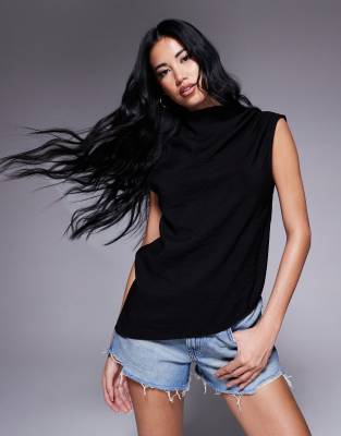 ASOS DESIGN - Ärmelloses, drapiertes Oberteil in Schwarz mit asymmetrischem Schnitt