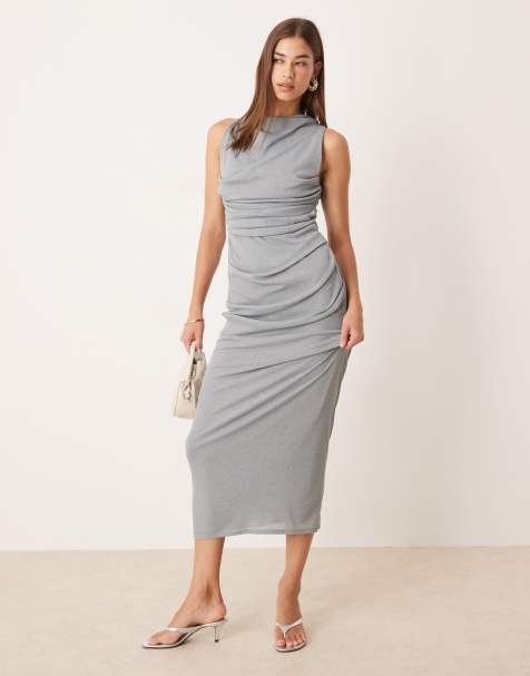 ASOS DESIGN – Ärmelloses, gerafftes Midikleid in Grau aus Netzstoff - view 1