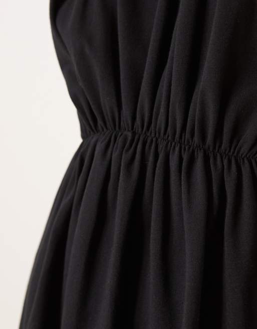 ASOS DESIGN – Ärmelloses, hochgeschlossenes Minikleid in Schwarz mit Raffung, 2 von 4