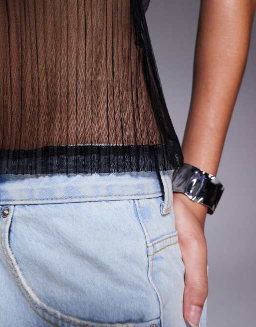 ASOS DESIGN – Ärmelloses, hochgeschlossenes Plissee-Oberteil in transparentem Schwarz, 3 von 4