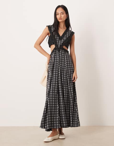 ASOS DESIGN – Ärmelloses Maxikleid in kariertem Schwarz mit Spitzenapplikation und Zierausschnitt - view 1