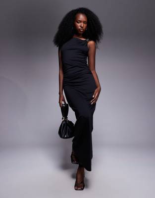 ASOS DESIGN - Ärmelloses Maxikleid in Schwarz mit Metallbesatz