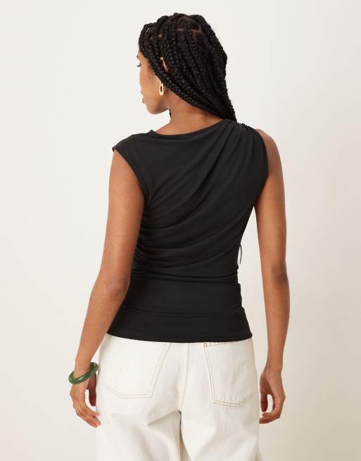 ASOS DESIGN – Ärmelloses Oberteil aus Modal in Schwarz mit Wickeldetail, 4 von 4