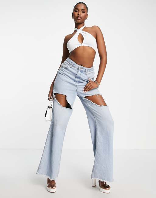 ASOS DESIGN – Ärmelloses Oberteil in Weiß mit Neckholder im Wickeldesign, 3 von 4