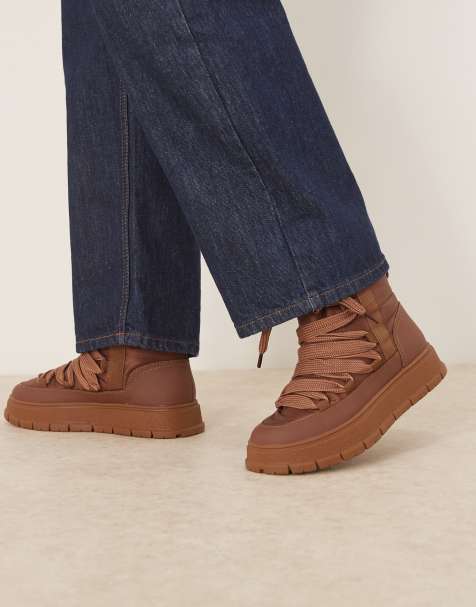 ASOS DESIGN – Arrow – Czekoladowe sznurowane śniegowce - view 1