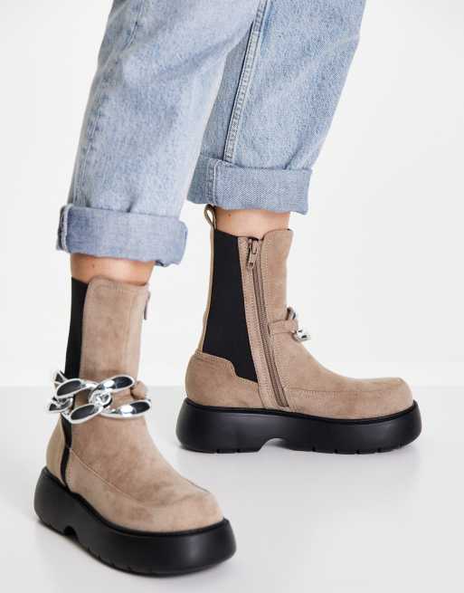 ASOS DESIGN - Artist - Stivaletti Chelsea color talpa con catenina
