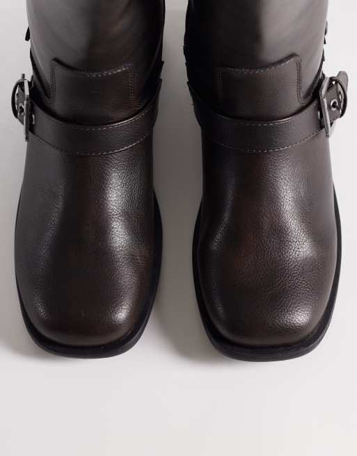 ASOS DESIGN – Asher – Flache Biker-Stiefel in Braun poliert, 2 von 4